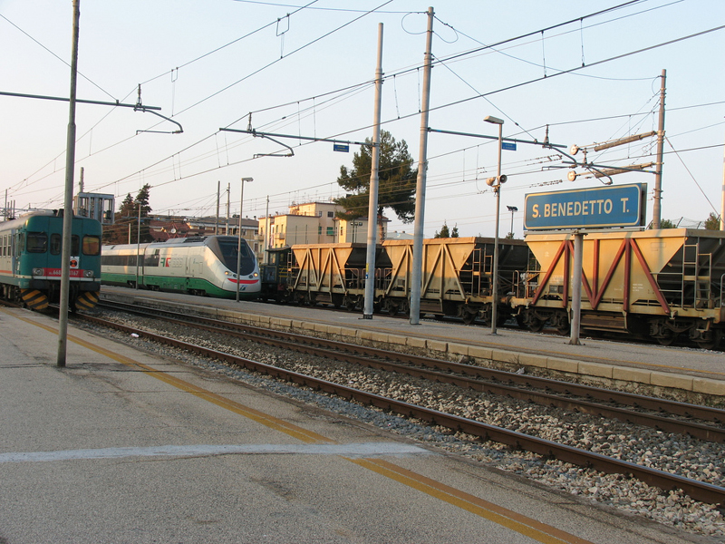 Stazione Ferroviaria San Benedetto Del Tronto